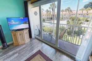 Condo (Kingston Arms On Lido Key, 1BR) | Fachada