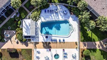 Condo (Kingston Arms On Lido Key, 1BR) | Exterior