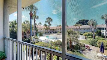 Condo (Kingston Arms On Lido Key, 1BR) | Exterior