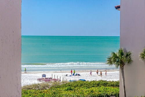 Siesta Breakers With Ocean Views, 5th Floor