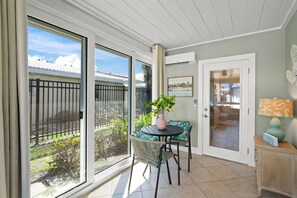 Exterior - Crystal Sands & Seahorses Beach Villa (Siesta Key)