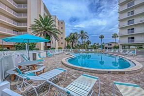 Condo (Jamaica Royale - 2 Townhome Steps To ) | Exterior