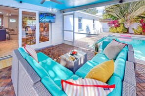 Exterior - Fruit & Wine Saltwater Pool Home (Sarasota)