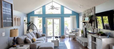 Smart TV, DVD player