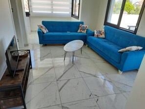 FAMILY HOMES (2+1) | Living area | 82-cm LED TV with digital channels, TV - Çeşme holiday homes (Cesme)