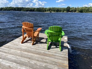 Property grounds - Beautiful lakefront cottage with sandy beach & private dock (Dunchurch)