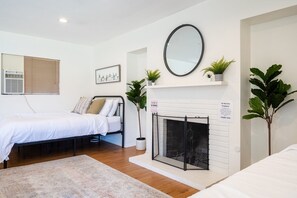 4 chambres, fer et planche à repasser, Wi-Fi gratuit, draps fournis