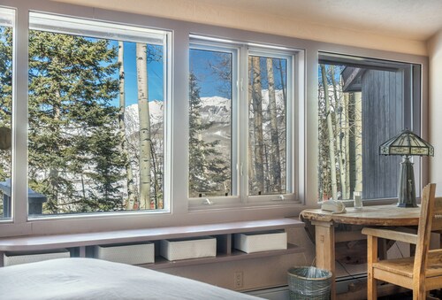 Classic Ski Ranches Cabin