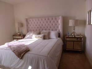 3 bedrooms, desk, WiFi