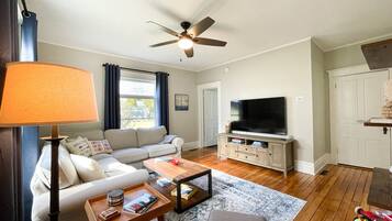 Smart TV, books, smart speakers, stereo