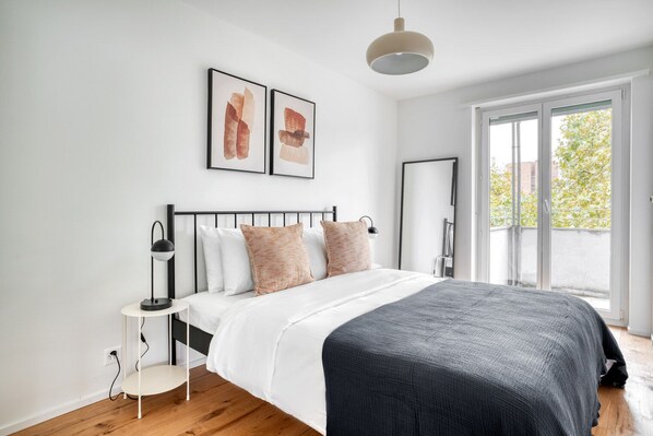 3 chambres, fer et planche à repasser, Wi-Fi, draps fournis