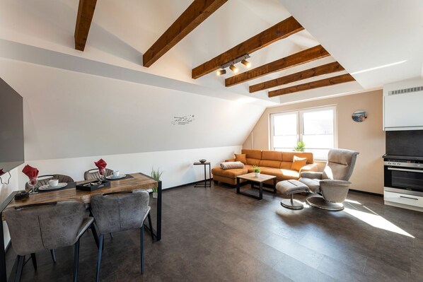 Unclassified image, 1 of 27, button