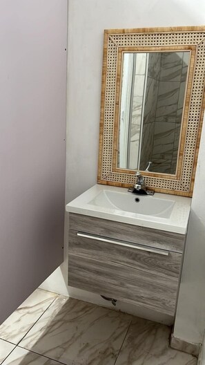 Dormitorio compartido | Baño
