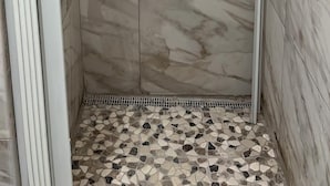 Unclassified image, 4 of 17, button - Rincon Surf House (Rincon)