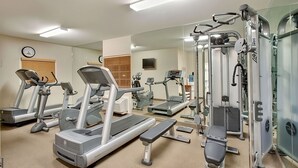 Fitness facility - Pet-friendly Lodging Near South Jersey Regional Airport! FREE Parking, Kitchen! (Mount Laurel Township)