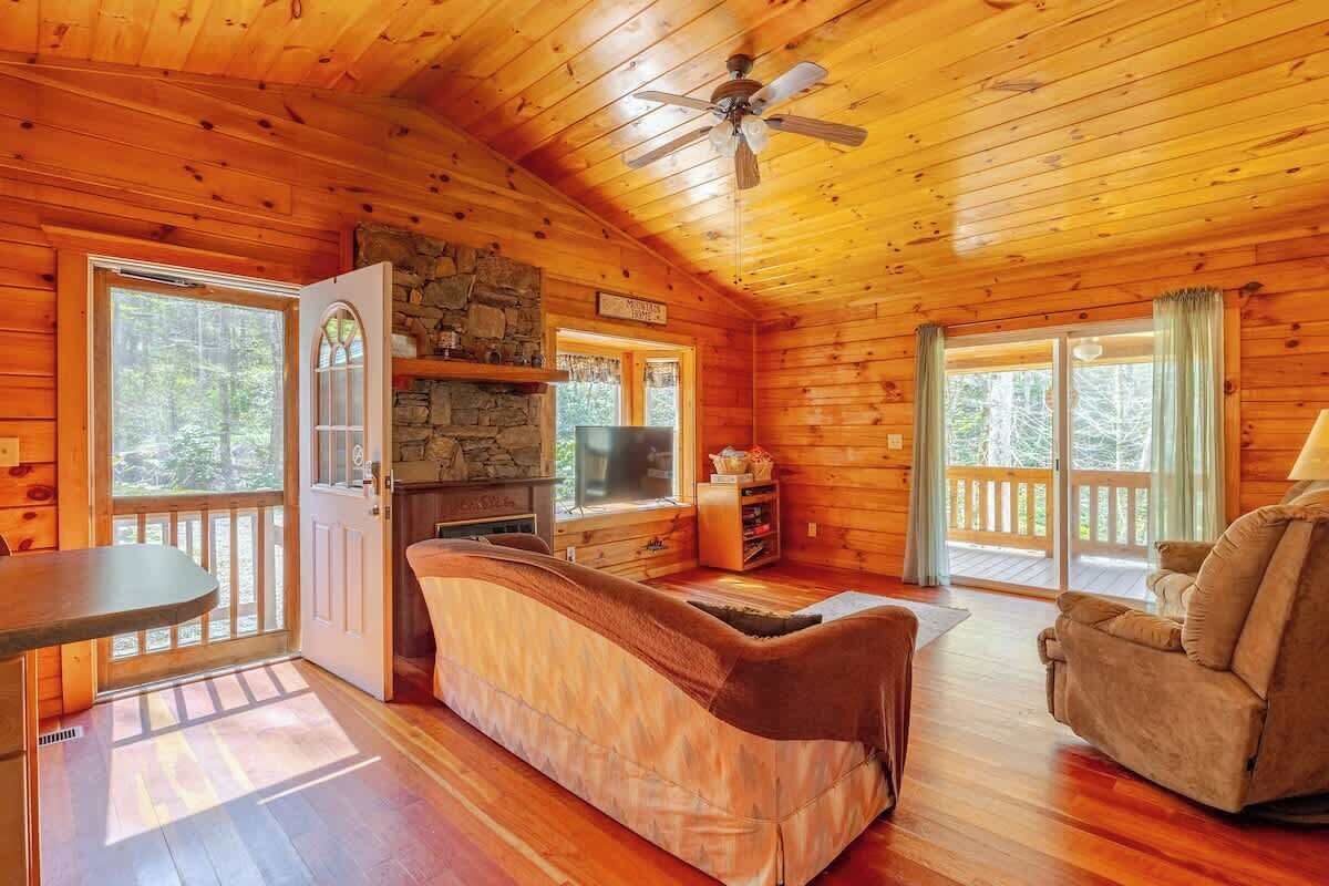 Téléviseur, foyer, lecteur de DVD