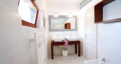 MAHARAJA MOUNTAIN palace 3-Bed Apartment in Buda