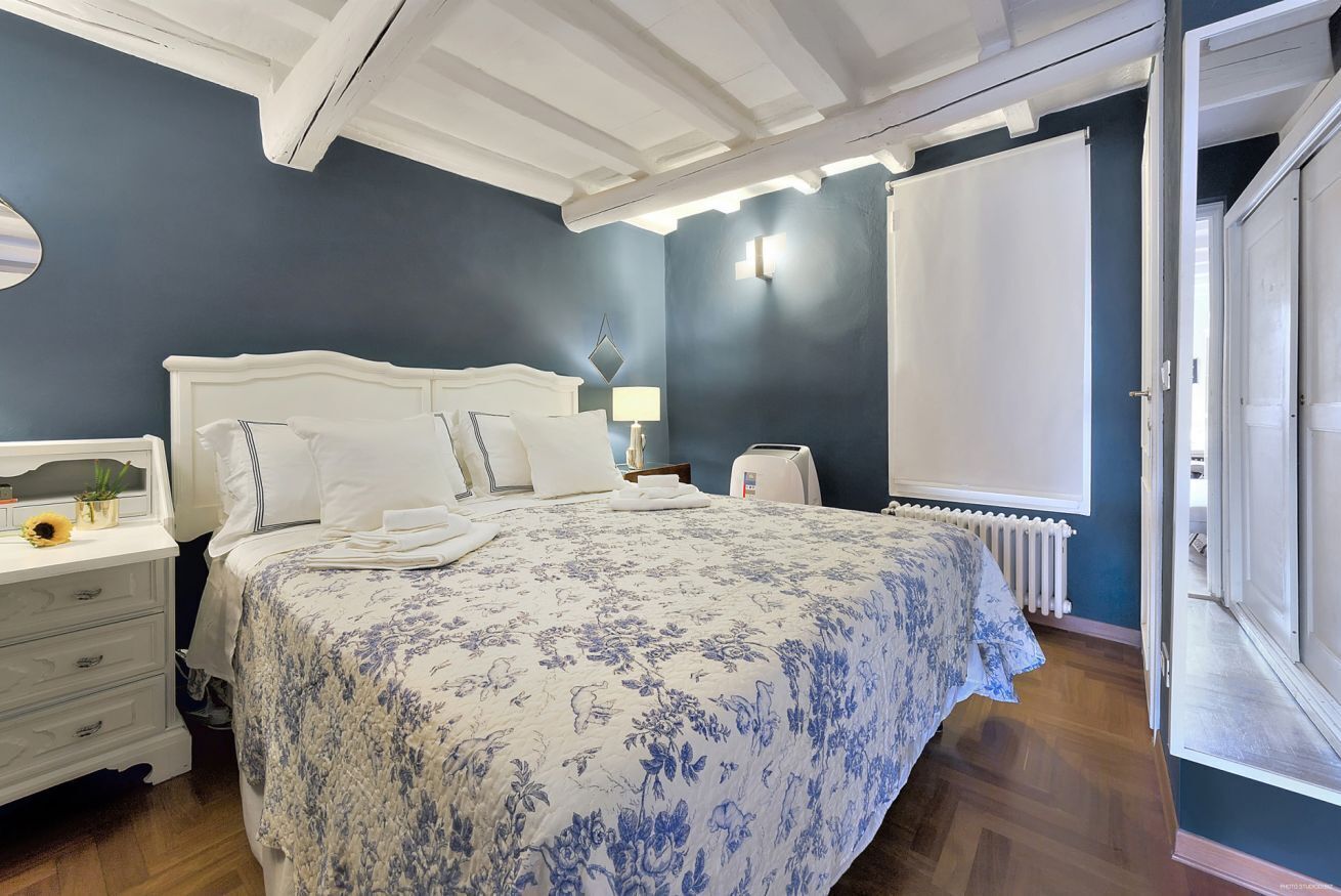 1 slaapkamer, een strijkplank/strijkijzer, wifi, beddengoed
