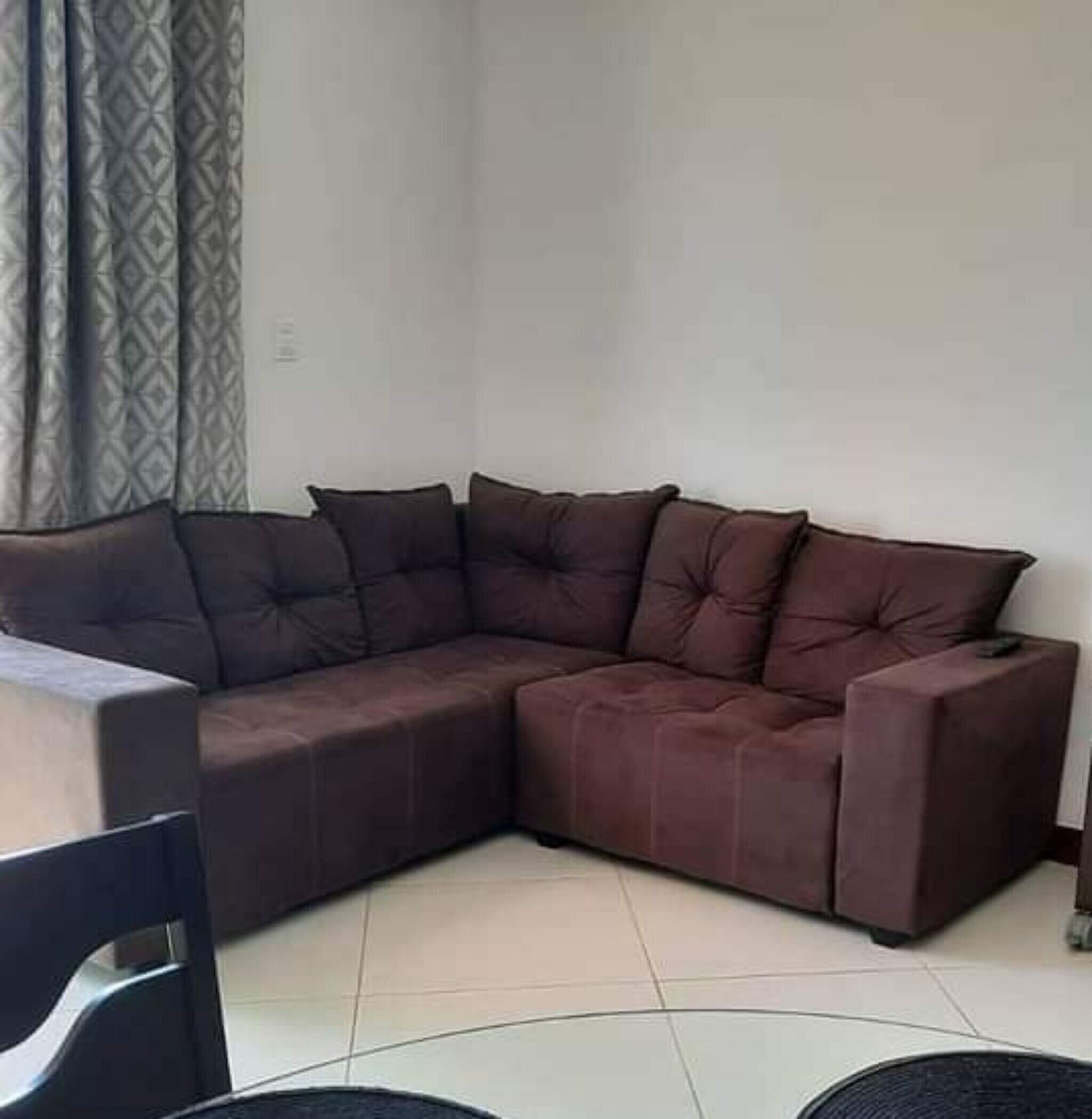 TV, mesa de pingue-pongue