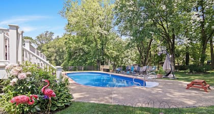 Summer Getaway Near DC and Baltimore Pool, Private Yard & Peaceful Setting