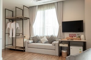 Deluxe-Zimmer | Zimmersafe, individuell dekoriert, Schreibtisch
