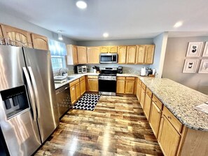 Fridge, microwave, coffee/tea maker, toaster - Mariner's Reach; 4 Bedroom w/ 2 King Beds (Wildwood)