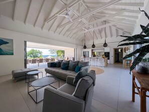 TV - Villa prestige Sea view & beach access path (Saint-François)