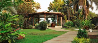 White Pearl Suites by Rosetum