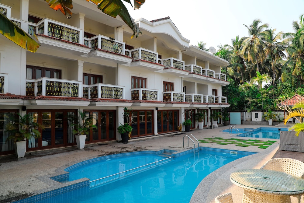 White Pearl Suites By Rosetum - Goa