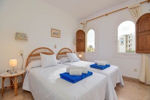 1 Schlafzimmer, Bügeleisen/Bügelbrett, Bettwäsche