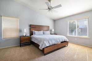 4 bedrooms, iron/ironing board, WiFi