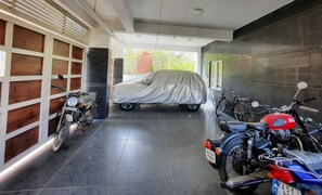 المنطقة المحيطة بالمنشأة