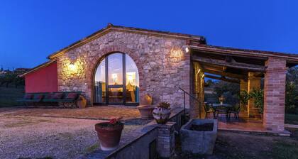 Villa Le Logge 12 1 in Todi