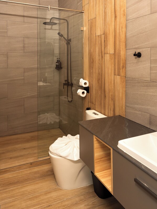 Chambre Double Deluxe, 1 très grand lit, vue ville | Salle de bain