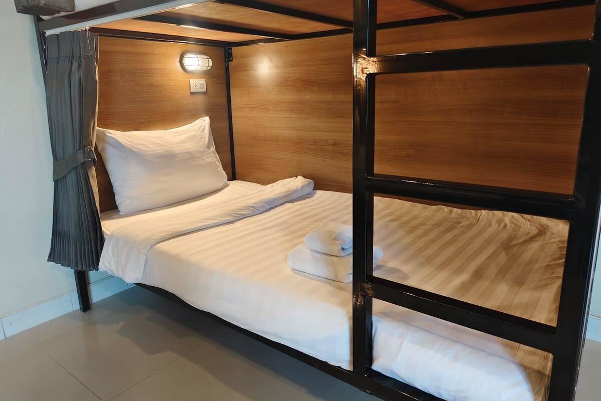 Dormitory Room | WiFi (free), individually furnished, bed sheets