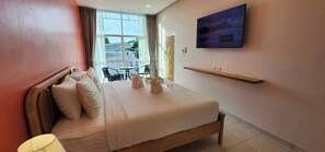 Ameublement personnalisé, Wi-Fi gratuit, draps fournis