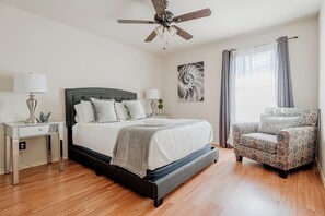 6 makuuhuonetta, työpöytä, silitysrauta/-lauta, ilmainen Wi-Fi