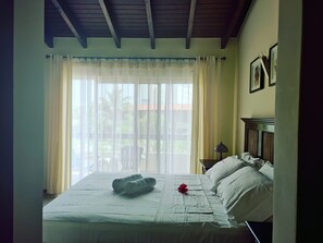 2 bedrooms, desk, iron/ironing board, travel crib