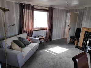 House (2 Bedrooms) | Living area - Lovely 2BD Flat in Picturesque Limekilns Fife (Dunfermline)