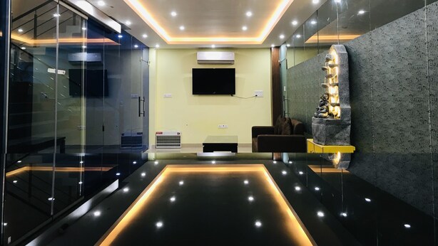 Interior detail - The Arcas Hotel (Lucknow)