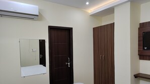 Standard Room | Blackout drapes, iron/ironing board (on request), WiFi (free) - The Arcas Hotel (Lucknow)