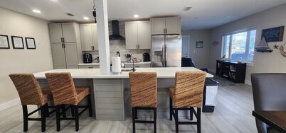 'Fully Updated and New' Waterfront Pool home with boat lift in paradise