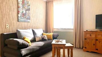 Fernseher, DVD-Player, Stereoanlage