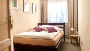 1 bedroom, in-room safe, travel crib, free WiFi