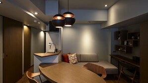 Dobbeltrom – deluxe | Skrivebord, lydisolert og wi-fi (inkludert)