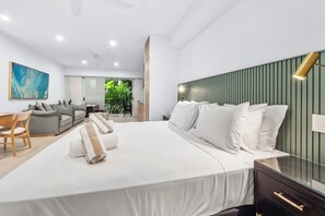 1 bedroom, iron/ironing board, free WiFi, bed sheets - Premium 1 Bedroom Beach Club Apartment 3416 (Palm Cove)