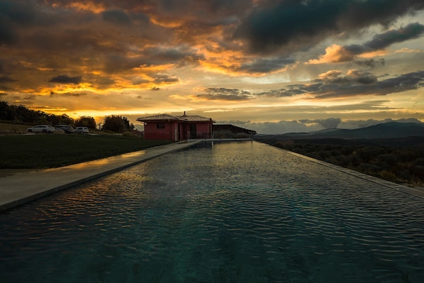 Outdoor pool - A fantastic pool in a Tuscan farmhouse with breathtaking views of the Maremma (Roccastrada)