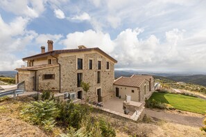 Exterior - A fantastic pool in a Tuscan farmhouse with breathtaking views of the Maremma (Roccastrada)
