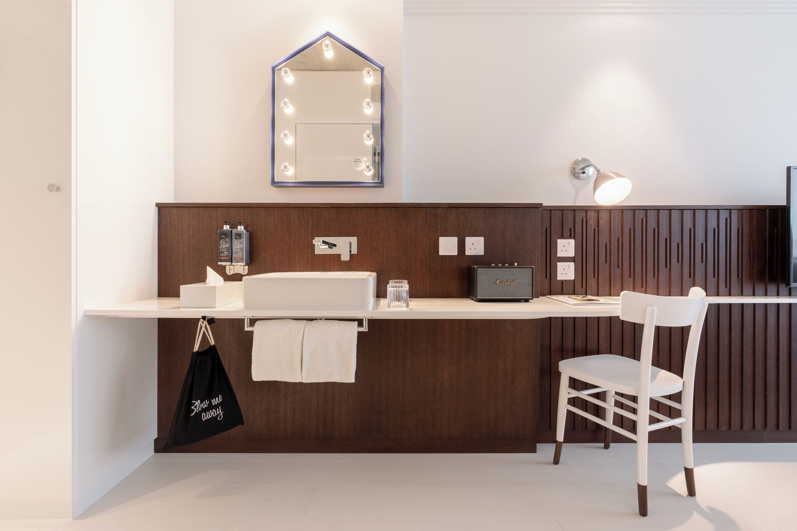 Photo - Ruby Zoe Hotel London by IHG