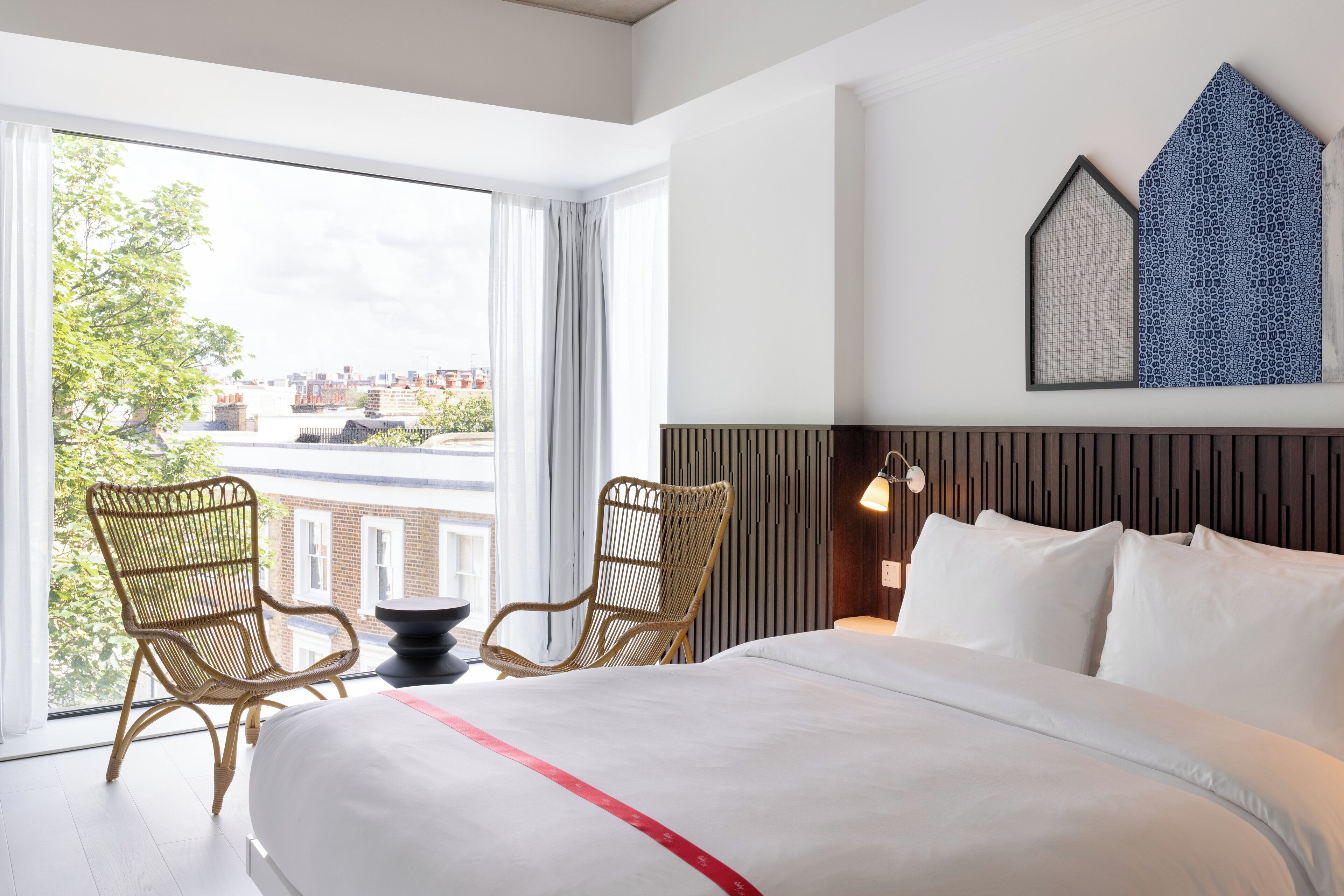 Hypo-allergenic bedding, in-room safe, desk, laptop workspace